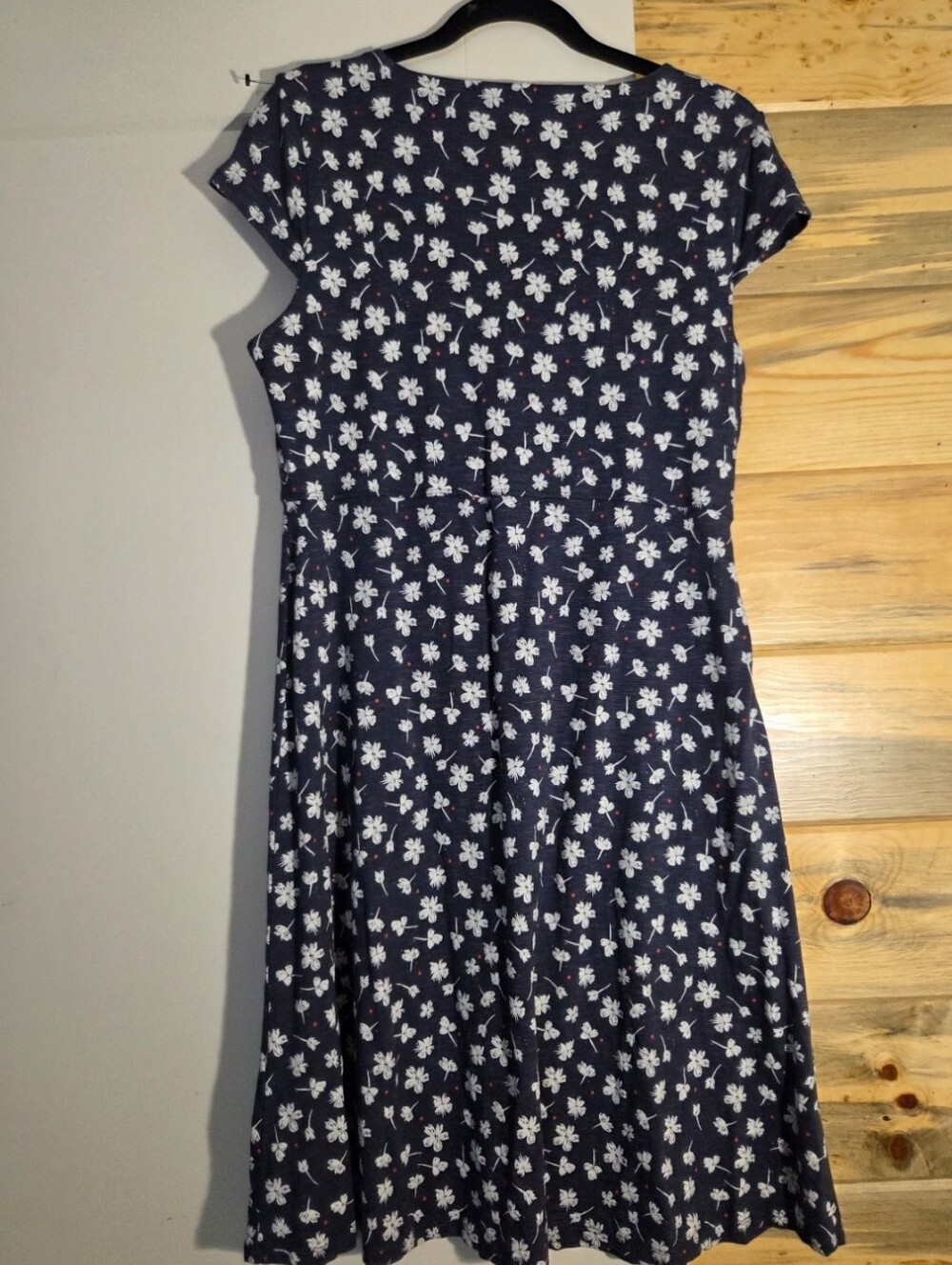 Toad&Co Navy Floral Print Short Sleeved above the Knee Length Dress Size Large - Picture 3 of 12